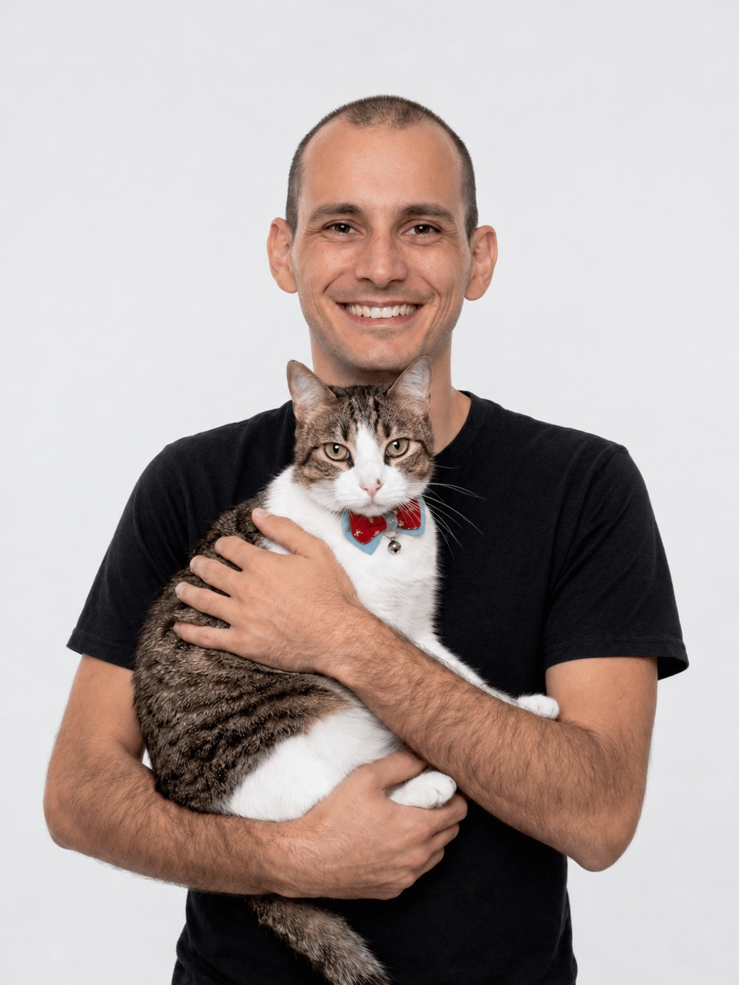 Ricardo Cubero with his cat