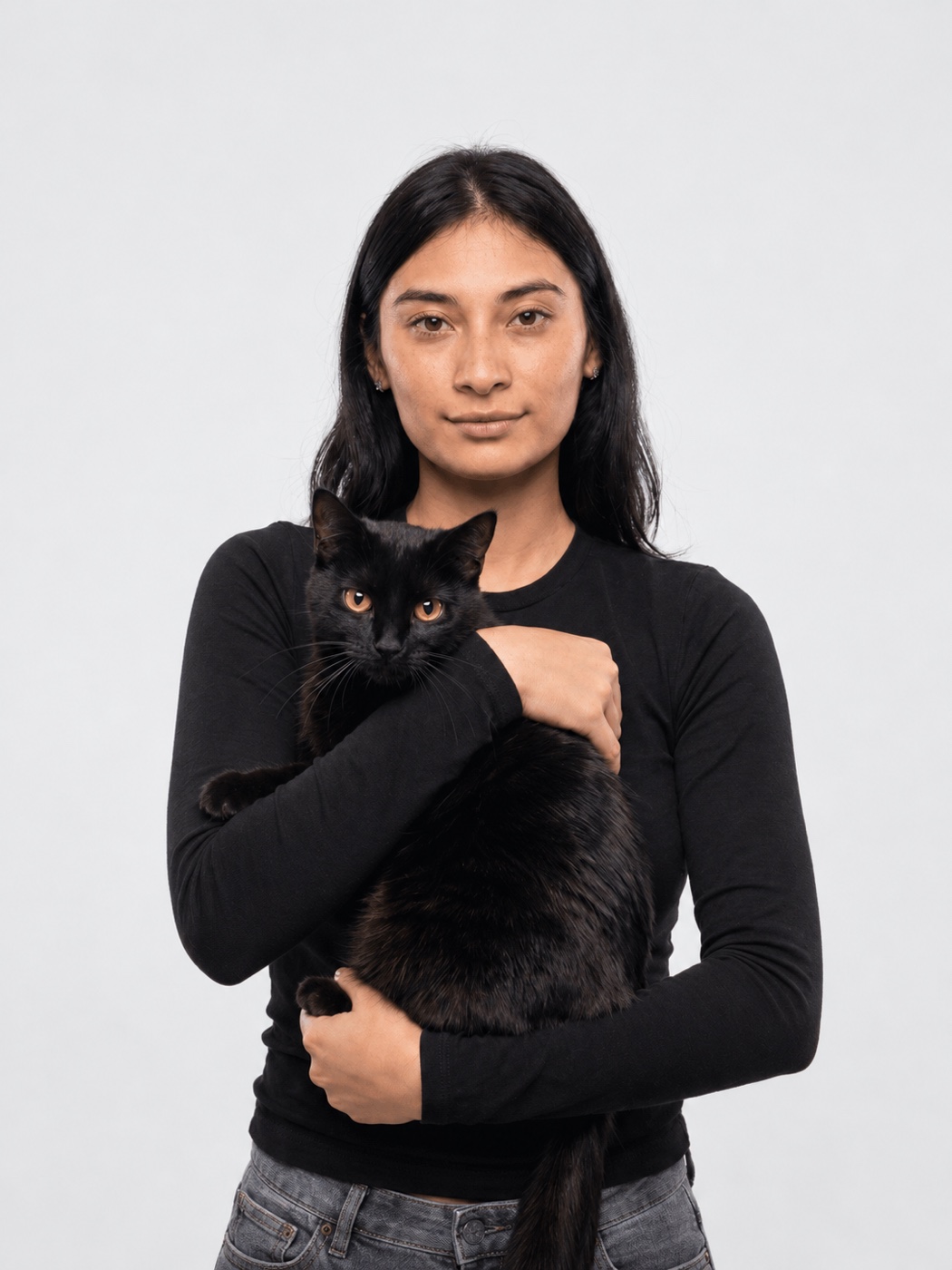 Sayleng Achío with her cat